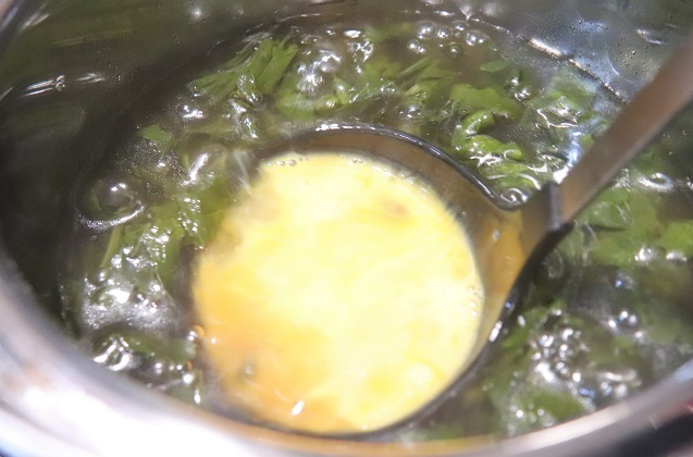 先に溶いておいたたまご
