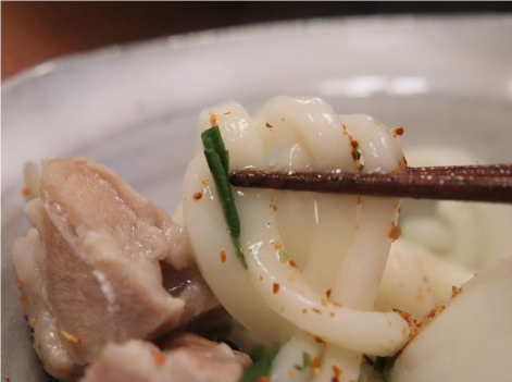 かぶと鶏の鍋焼きうどん