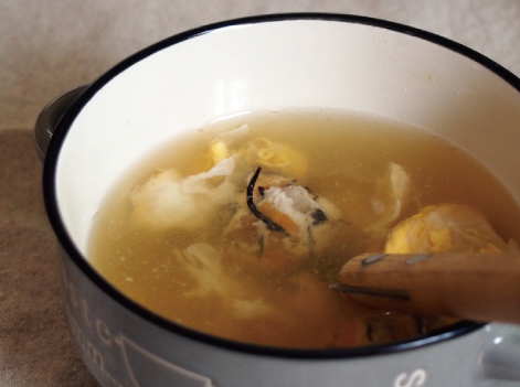 鶏団子と卵のやすまる出汁スープ