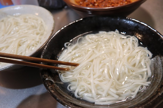 ★　坦々麺（うどん）は肉なし玉ねぎで旨し♪の記事より