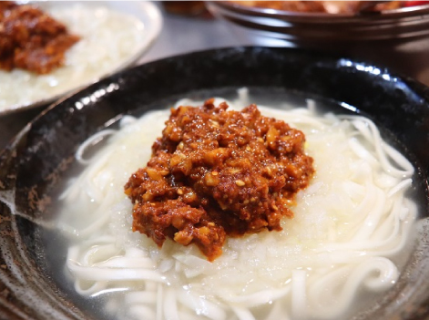 うどんで肉なし坦々麺